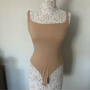 SKIMS Fits Everybody Square Neck Bodysuit